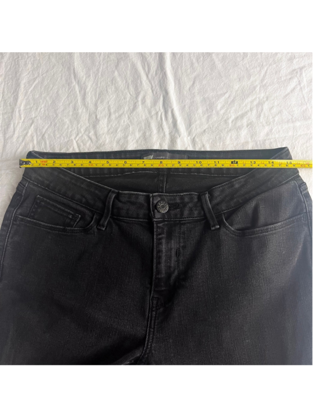 Levi's Womens Bootcut Legging Soft Black Jeans Classic Comfort Slimming W31 L32 - Picture 9 of 13